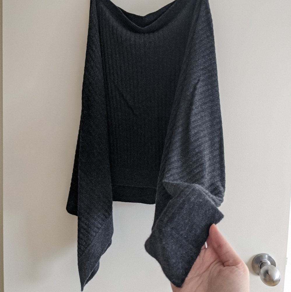 Elie Tahari Cashmere Shawl - Picture 2 of 5
